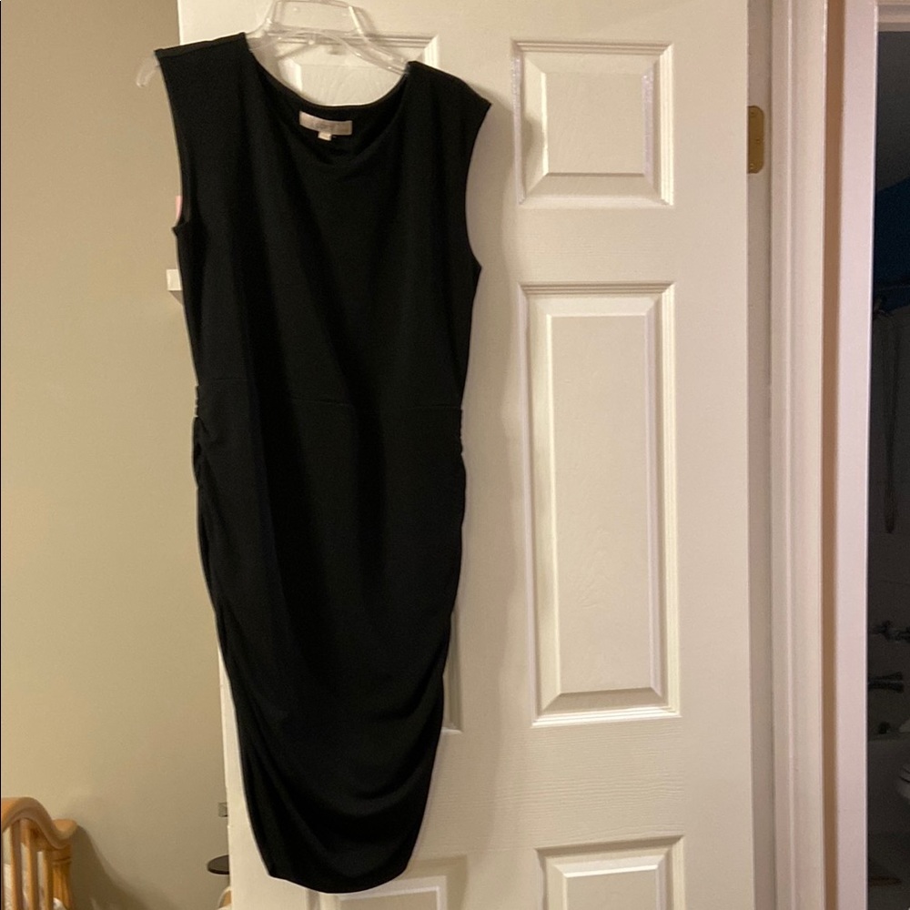 Elegant Black Sleeveless Dress